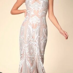 𝐍𝐖𝐓 Beautiful Blush with Silver Embroidery Bariano Gown size 6